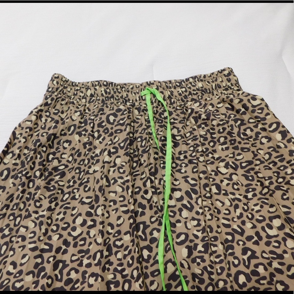 Mid length cheetah skirt